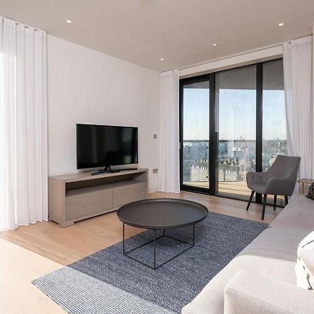 Modern Family Home Close To Victoria Station By Underthedoormat Londýn Exteriér fotografie