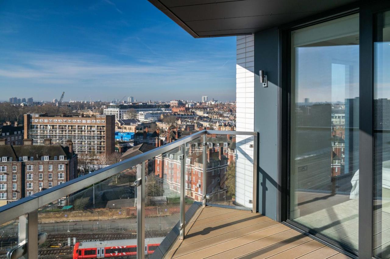 Modern Family Home Close To Victoria Station By Underthedoormat Londýn Exteriér fotografie