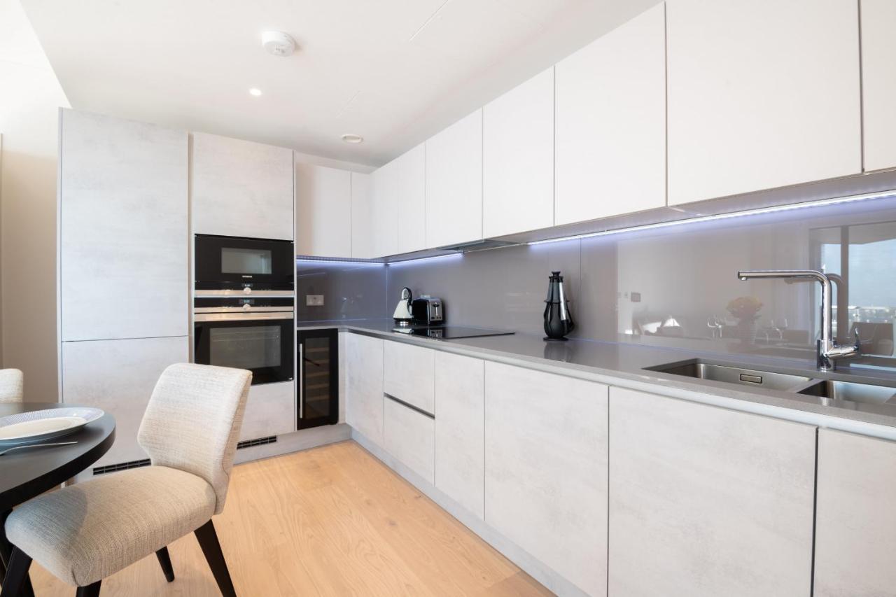 Modern Family Home Close To Victoria Station By Underthedoormat Londýn Exteriér fotografie