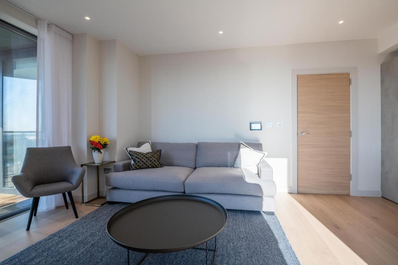 Modern Family Home Close To Victoria Station By Underthedoormat Londýn Exteriér fotografie